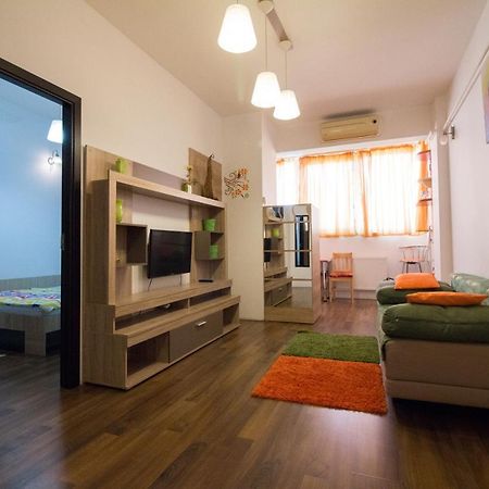 Intim Studio Flat Arad Exterior foto